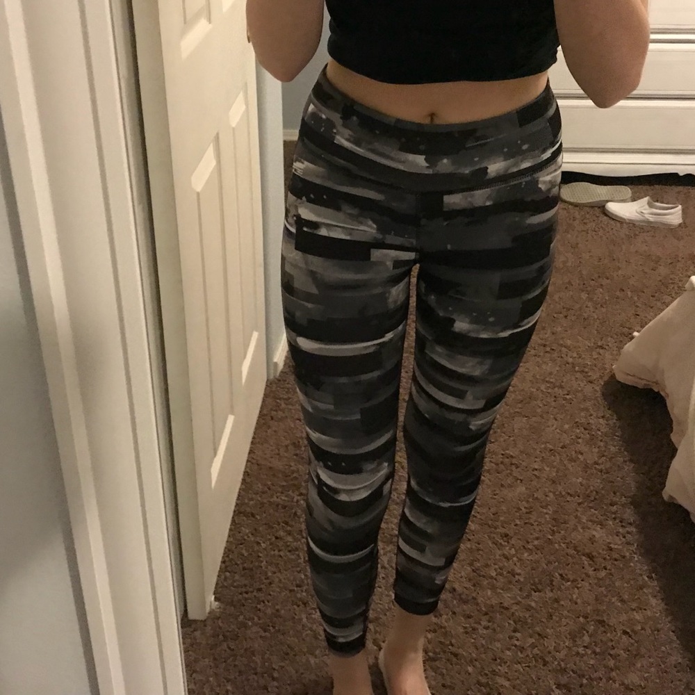 Stretchy work out pants